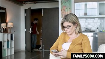 Girlfriend watches her BF fucking his Mom